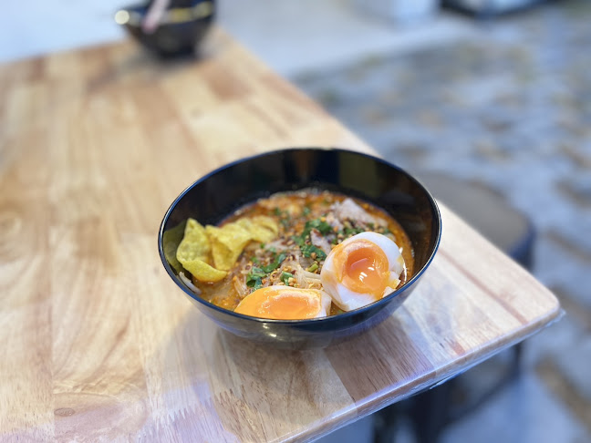 ก๋วยเตี๋ยวต้มยำเข้าเส้น - Khaozen noodles