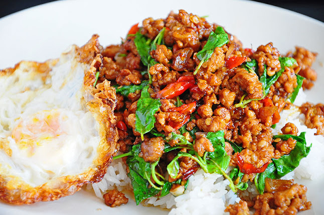 ดาวบุฟเฟต์ - การบริการอาหารและที่พัก