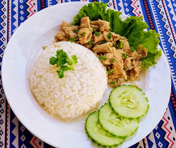 ร้านกาแฟอิงสวน ณ บางพลี คาเฟ่ในสวนสวยริมบ่อบัว