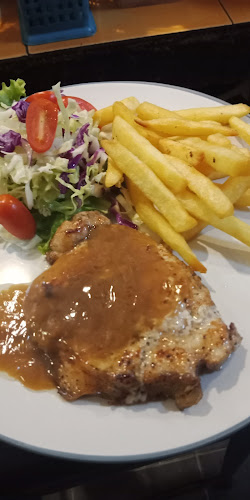 Opinii despre Mr. ต้มยำกุ้ง (Mr. Tom Yum Goong) în อำเภอบางละมุง - การบริการอาหารและที่พัก