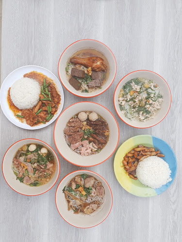 Opinii despre ก๋วยเตี๋ยวเรือตาลอยสุโขทัย în อำเภอเมืองสุโขทัย - การบริการอาหารและที่พัก