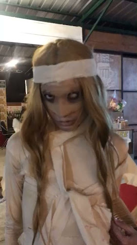 HEE BAR บาร์ลับสงขลา - การบริการอาหารและที่พัก