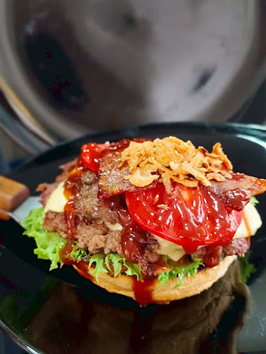 101 2 ตำบลตลาดเหนือ เมือง ภูเก็ต 83000