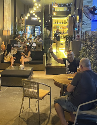 Ramazzotti Italian Food & Wine - การบริการอาหารและที่พัก