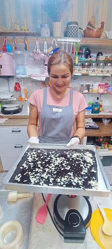 ชาตาโต ภูเก็ต1 ใกล้ๆสี่แยกโรงเรียนสตรีภูเก็ต - อำเภอเมืองภูเก็ต