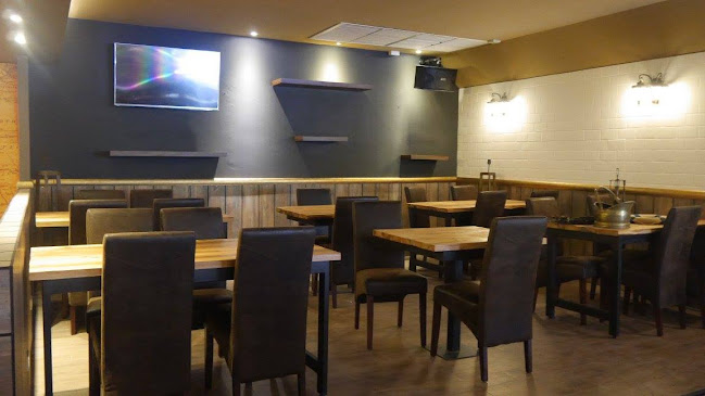 Hemingways (Jomtien) Restaurant & Bar - อำเภอบางละมุง