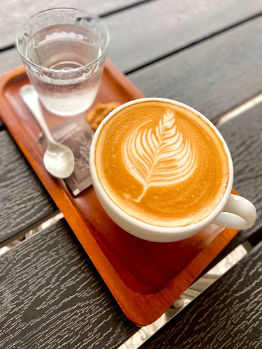 Maybelle's Coffee Garden - Restaurant & Cafe - การบริการอาหารและที่พัก