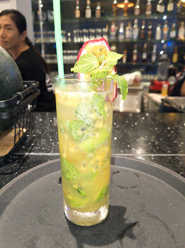 Opinii despre ไวบส์ แอท ราไวย์ บีช în อำเภอเมืองภูเก็ต - การบริการอาหารและที่พัก