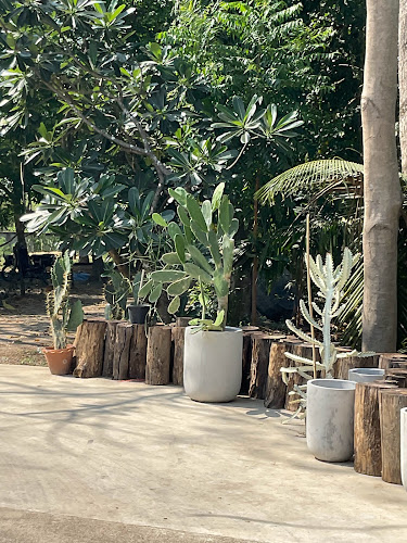 Le Petit Jardin - อำเภอเมืองนครปฐม