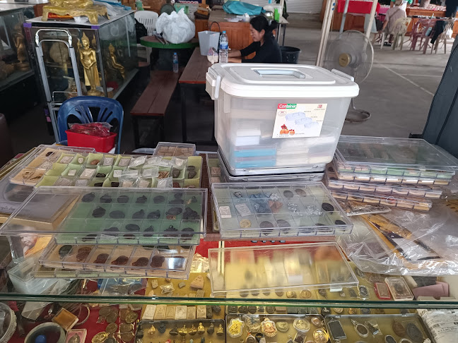 ศูนย์พระเครื่องหัวทะเล - การบริการอาหารและที่พัก