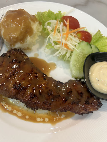 Mr. ต้มยำกุ้ง (Mr. Tom Yum Goong)