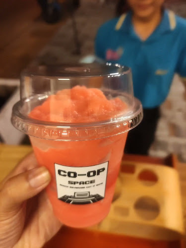 ก๋วยเตี๋ยวต้มยำเข้าเส้น - Khaozen noodles - การบริการอาหารและที่พัก