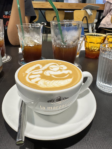 Opinii despre Vector Coffee Roaster l Factory în เมือง - การบริการอาหารและที่พัก