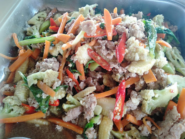 ร้านข้าวน้องเครส - การบริการอาหารและที่พัก