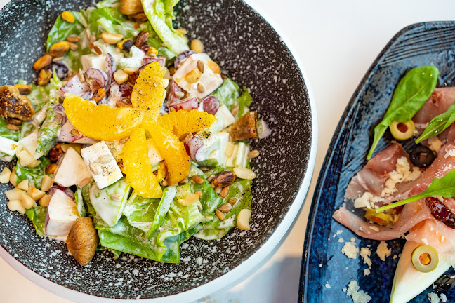 Sola Luna Rooftop Restaurant