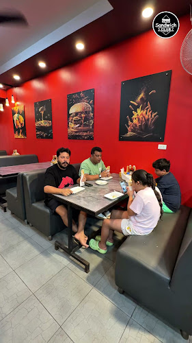 Subdistrict، Sandwich club 223 ratutit rd 200 years road Subdistrict 223، 200 ถ. ราษฏร์อุทิศ 200 ปี ตำบลป่าตอง อำเภอกะทู้ ภูเก็ต 83150