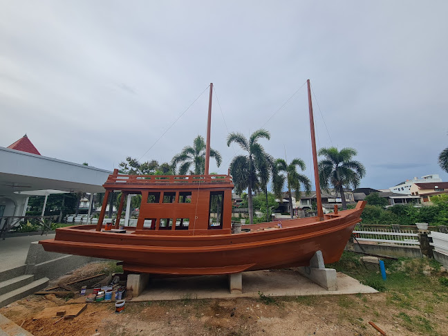 ชลาสินธุ์ชิปยาร์ด (Shalasindhu Shipyard) / อู่ต่อเรือเถ้าแก่เทียน - การบริการอาหารและที่พัก
