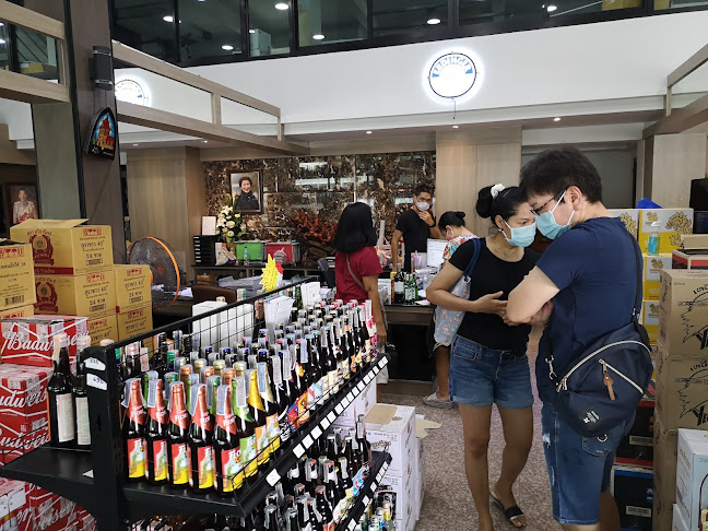 Opinii despre เสรีวัฒน์การสุรา Sereewat în อำเภอเมืองนครราชสีมา - การบริการอาหารและที่พัก