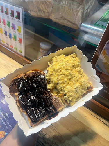 สเต็กลุงหนวดสาขาจันทบุรี ถ. มหาราช ตำบลวัดใหม่ เมือง จันทบุรี 22000