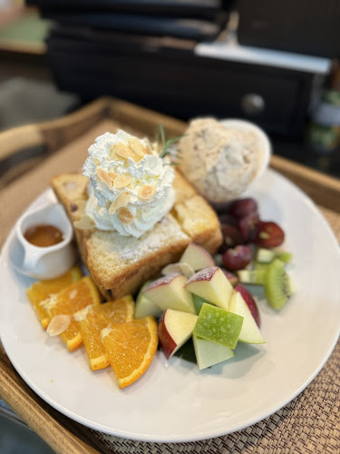 บ้านคุณตาลอฟท์คาเฟ่ @แหลมฉบัง - อำเภอศรีราชา