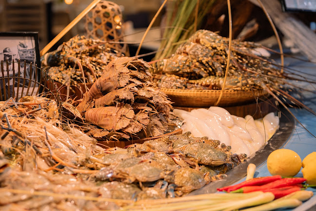 Opinii despre Ocean Rhyme - Thai Seafood Restaurant & Bar în อำเภอเมืองภูเก็ต - การบริการอาหารและที่พัก