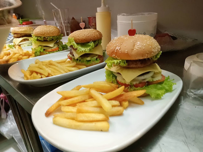 Comentarii opinii despre 4 Monkeys Cafe & Restaurant @Karon