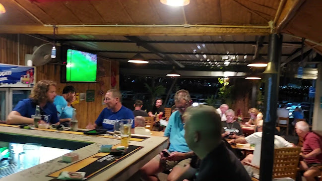 Chalong Pier Restaurant & Sports Bar - อำเภอเมืองภูเก็ต