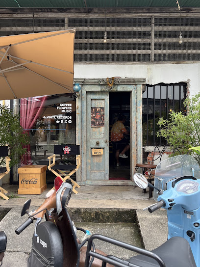 Dedicate Flower’s Cafe