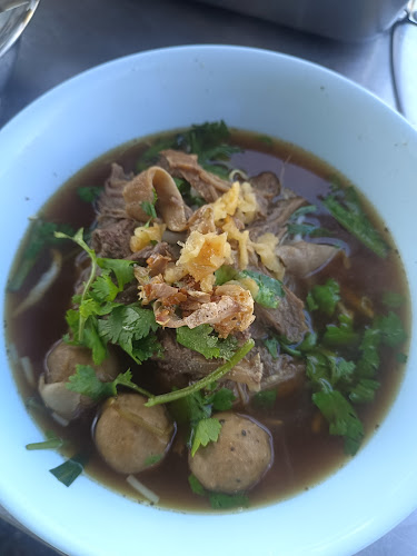 Opinii despre ก๋วยเตี๋ยวเนื้อฮาลาล พิษณุโลก în เมือง - การบริการอาหารและที่พัก