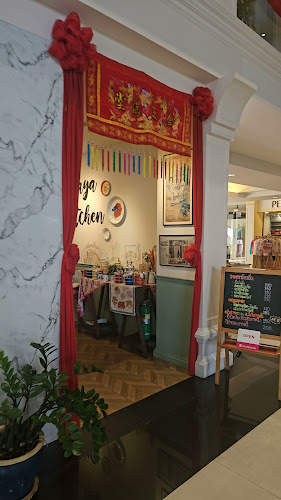 ถ. เทพกระษัตรี ตำบล ศรีสุนทร อำเภอถลาง ภูเก็ต 83110