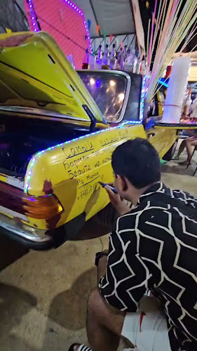 Comentarii opinii despre 2FA Classic Car Bar Cocktail