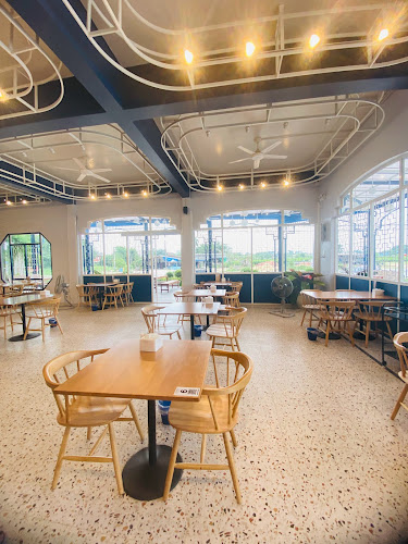 ตำ เต็ม โต๊ะ (สาขาเซ็นทรัลระยอง) - เมือง