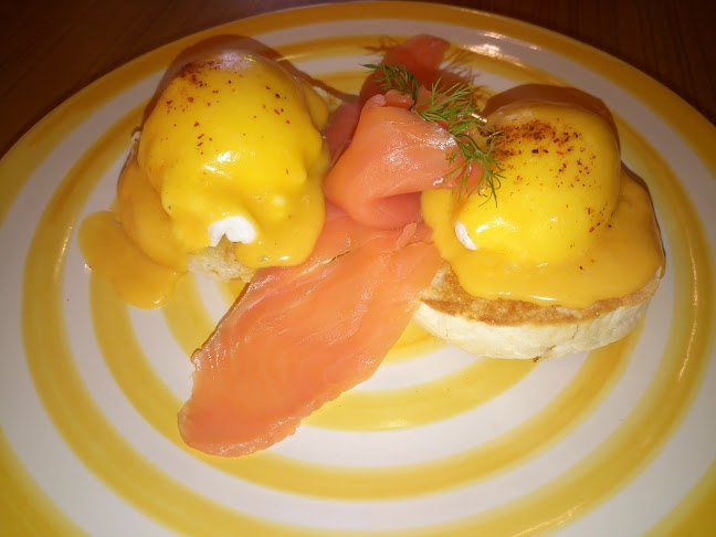 Gallery Cafe Phuket - การบริการอาหารและที่พัก