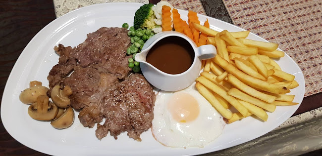 Jolly`s Hotel & Restaurant - อำเภอบางละมุง