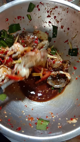 Opinii despre ยำรสเด็ดตลาดโต้รุ่งโสภณพัทยาใต้ în อำเภอบางละมุง - การบริการอาหารและที่พัก