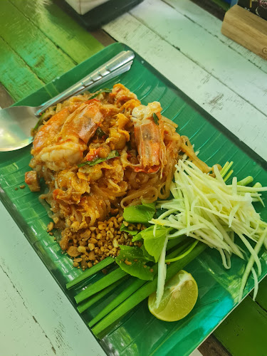 Comentarii opinii despre ร้านชมคลอง​ (ป้าเปิ้ล)​ก๋วยเตี๋ยวเรือ, ผัดไทย, อาหารตามสั่ง, สเต็ก, กาแฟสด