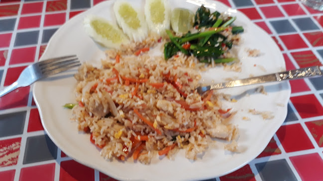 Opinii despre ร้านอาหารขวัญ - Kwan Restaurant în อำเภอบางละมุง - การบริการอาหารและที่พัก