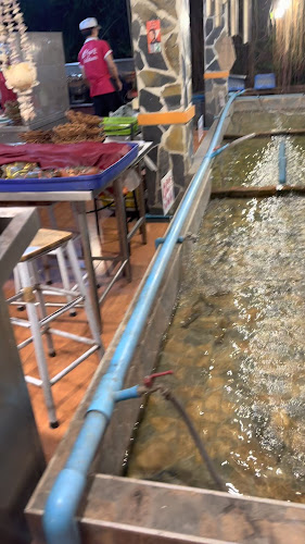 ร้านอาหาร กุ้งเผา 2 - การบริการอาหารและที่พัก