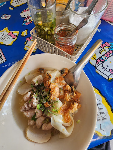 Comentarii opinii despre Charcoal Noodles, Naklua - บะหมี่เตาถ่าน นาเกลือ