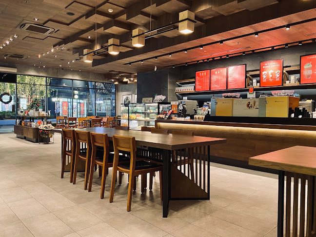 Starbucks (Central Village Outlet)
