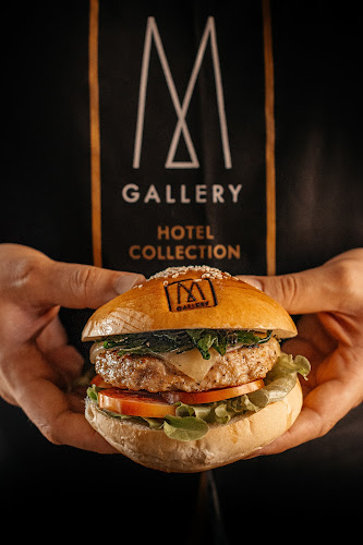 Portosino Restaurant & Rooftop Bar - การบริการอาหารและที่พัก