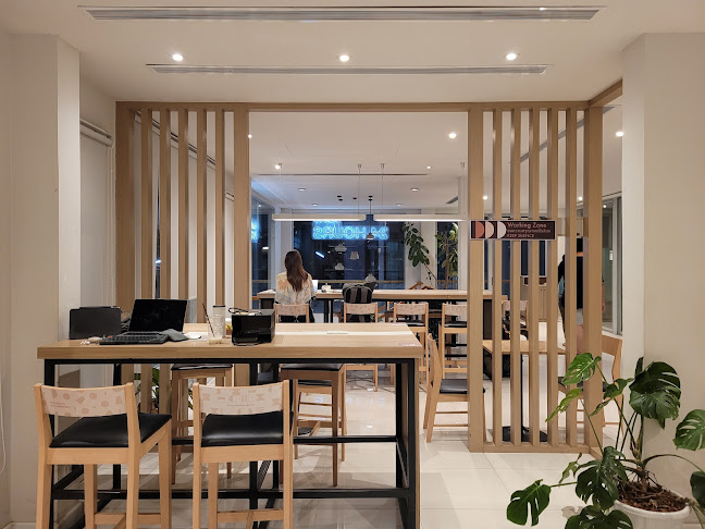 Opinii despre Ruma Cafe & Co-Working Space în เมือง - การบริการอาหารและที่พัก