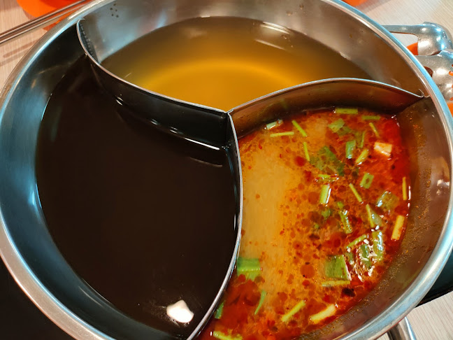 เฟรนด์ชาบู & บีบีคิว - การบริการอาหารและที่พัก