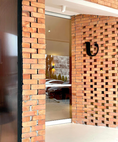 U Cup Coffeebar x Specialty Coffee (ยูคัพ คอฟฟี่บาร์ เอ็กซ์ สเปเชียลตี้คอฟฟี่) - การบริการอาหารและที่พัก