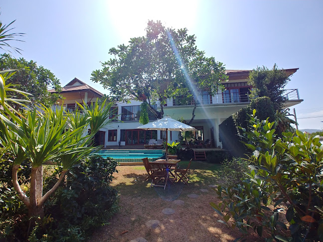 Opinii despre Kiki's Coffee Garden în อำเภอเมืองภูเก็ต - การบริการอาหารและที่พัก