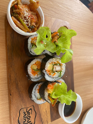 โซลมายด์ อุดรธานี - การบริการอาหารและที่พัก