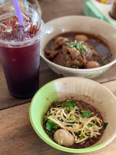 Opinii despre ก๋วยเตี๋ยวเรือกรุงเก่า:สาขาบ้านกล้วย în อำเภอบางบัวทอง - การบริการอาหารและที่พัก