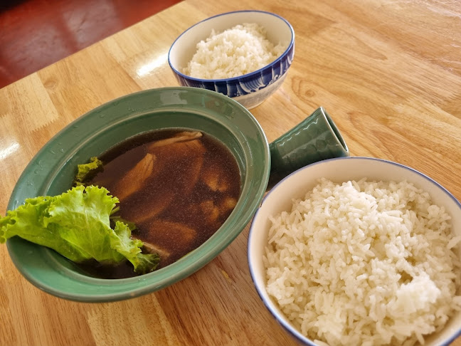 ร้านเนื้อตุ๋นท่านเปา [宝哥牛肉店] - การบริการอาหารและที่พัก