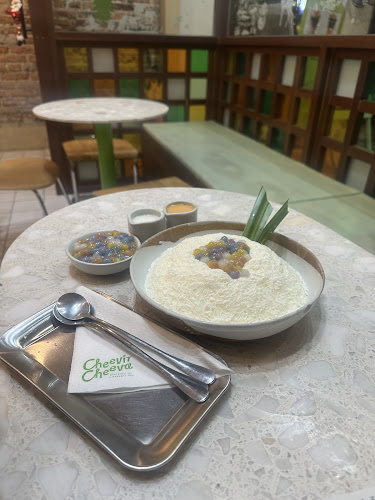 Opinii despre Cheevit Cheeva Phuket în อำเภอเมืองภูเก็ต - การบริการอาหารและที่พัก