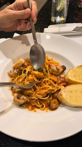 Livv Cafe' & Restaurant Pattaya - อำเภอบางละมุง